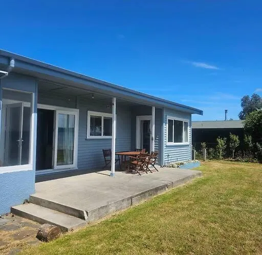 Blue Cottage, On The *